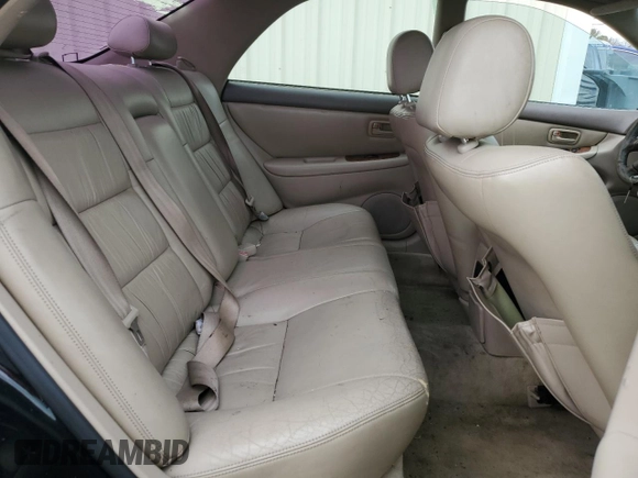 1997 Lexus ES 300 Luxury Sport Sdn with VIN JT8BF22G2V0059232, listed as a Copart auction lot 83820544 with 285,436 mi miles and Salvage Title. Bid and sale history available at carsss.com. Image 10.