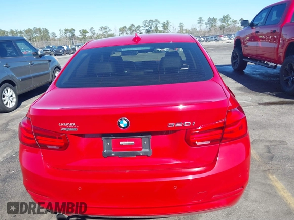 2016 BMW 3 Series 320i xDrive с VIN WBA8E5G50GNU20841, выставлен на аукционе IAAI как лот 41684968 с пробегом 118 058 миль миль и . История ставок и продаж доступна на DreamBid. Изображение 17.