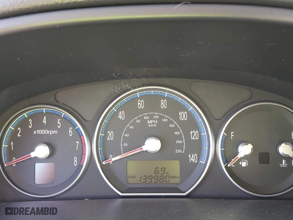 2008 Hyundai Santa Fe SE with VIN 5NMSH13E98H152580, listed as a IAAI auction lot 42025306 with 139,980 mi miles. Bid and sale history available at carsss.com. Image 7.