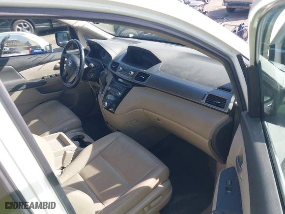 2011 Honda Odyssey EX-L with VIN 5FNRL5H67BB007777, listed as a IAAI auction lot 41402903 with 210,921 mi miles. Bid and sale history available at carsss.com. Image 5.