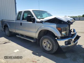 2015 Ford F-250 XLT z VIN 1FT7X2B67FEC98288, wystawiony jako Copart lot #56031615 z przebiegiem 99 928 mil mil oraz Czysty tytuł • Clean title. Historia ofert i sprzedaży dostępna na DreamBid. Obrazek 4.