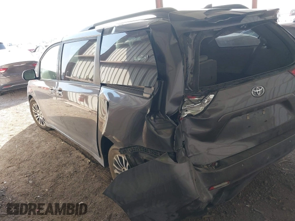 2019 Toyota Sienna XLE Auto Access Seat with VIN 5TDYZ3DC1KS986993, listed as a IAAI auction lot 40575042 with 73,581 mi miles. Bid and sale history available at carsss.com. Image 3.
