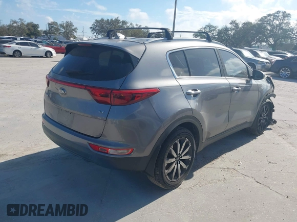 2017 Kia Sportage EX z VIN KNDPN3AC7H7233998, wystawiony jako IAAI lot #41588712 z przebiegiem 137 819 mil mil oraz . Historia ofert i sprzedaży dostępna na DreamBid. Obrazek 4.