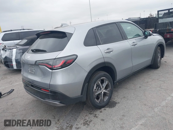 2024 Honda HR-V EX-L z VIN 3CZRZ1H71RM758910, wystawiony jako IAAI lot #42202774 z przebiegiem 8 452 mil mil oraz . Historia ofert i sprzedaży dostępna na DreamBid. Obrazek 4.