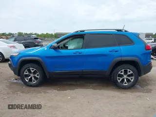 2017 Jeep Cherokee Trailhawk with VIN 1C4PJMBS2HW612792, listed as a IAAI auction lot 42373828 with 74,106 mi miles and . Bid and sale history available at DreamBid. Image 14.