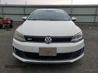 2014 Volkswagen Jetta GLI with VIN 3VW4T7AJ4EM384679, listed as a Copart auction lot 64014195 with 137,793 mi miles and Clean title. Bid and sale history available at DreamBid. Image 5.
