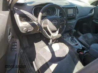 2015 Jeep Cherokee Sport z VIN 1C4PJMAB7FW673828, wystawiony jako Copart lot #55043725 z przebiegiem Nie podano mil oraz Szkoda całkowita • Salvage title. Historia ofert i sprzedaży dostępna na DreamBid. Obrazek 8.