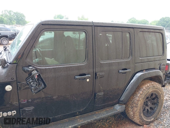 2020 Jeep Wrangler Unlimited Sport with VIN 1C4HJXDM8LW320626, listed as a IAAI auction lot 42267182 with 72,170 mi miles and . Bid and sale history available at DreamBid. Image 14.
