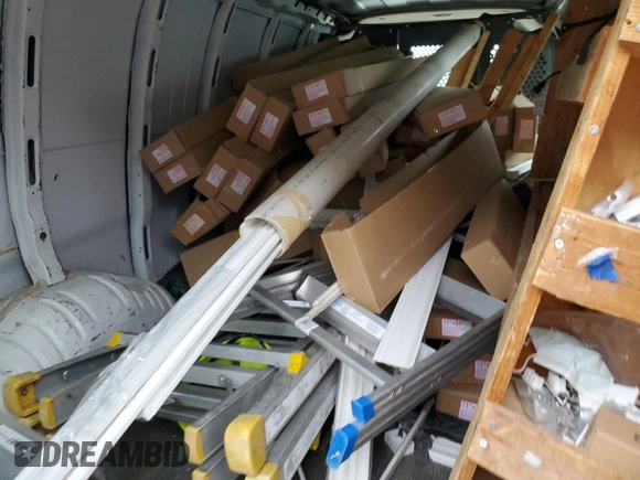 2019 Chevrolet Express Cargo z VIN 1GCWGBFG4K1185639, wystawiony jako Copart lot #88564825 z przebiegiem Nie podano mil oraz Szkoda całkowita • Salvage title. Historia ofert i sprzedaży dostępna na DreamBid. Obrazek 10.