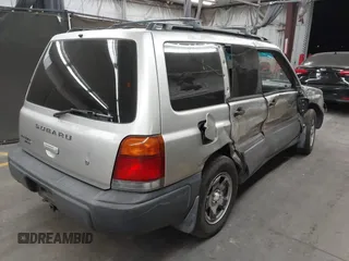 2000 Subaru Forester L with VIN JF1SF6357YH730850, listed as a IAAI auction lot 41772007 with 177,039 mi miles. Bid and sale history available at carsss.com. Image 4.