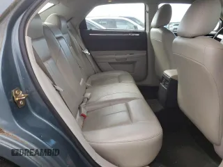 2006 Chrysler 300 Touring z VIN 2C3KA53G66H405462, wystawiony jako Copart lot #55913485 z przebiegiem 138 369 mil mil oraz Szkoda całkowita • Salvage title. Historia ofert i sprzedaży dostępna na DreamBid. Obrazek 10.
