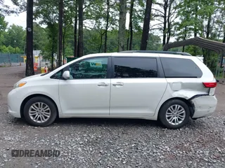 2016 Toyota Sienna XLE with VIN 5TDYK3DC9GS756582, listed as a IAAI auction lot 42506733 with 155,678 mi miles and . Bid and sale history available at DreamBid. Image 14.