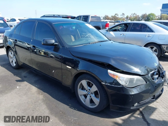 2007 BMW 5 Series 530xi with VIN WBANF73517CU25852, listed as a IAAI auction lot 42172904 with 146,045 mi miles and . Bid and sale history available at carsss.com. Image 1.