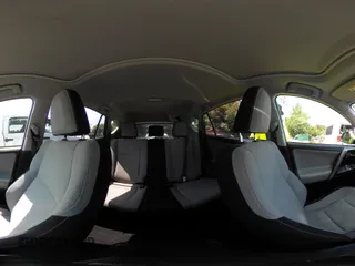 2018 Toyota RAV4 XLE with VIN JTMWFREV9JJ201845, listed as a IAAI auction lot 42442303 with 111,177 mi miles and . Bid and sale history available at DreamBid. Image 18.