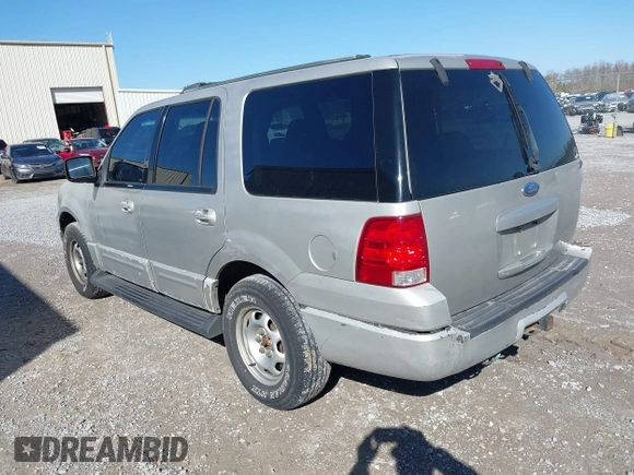 2004 Ford Expedition Special Service with VIN 1FMRU15W64LA44633, listed as a IAAI auction lot 41719498 with 109,005 mi miles. Bid and sale history available at carsss.com. Image 3.