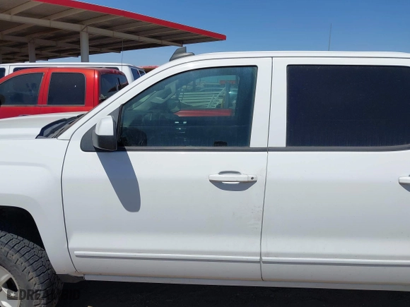 2015 Chevrolet Silverado 1500 LT with VIN 3GCUKREH3FG383502, listed as a IAAI auction lot 41946198 with 170,933 mi miles. Bid and sale history available at carsss.com. Image 14.