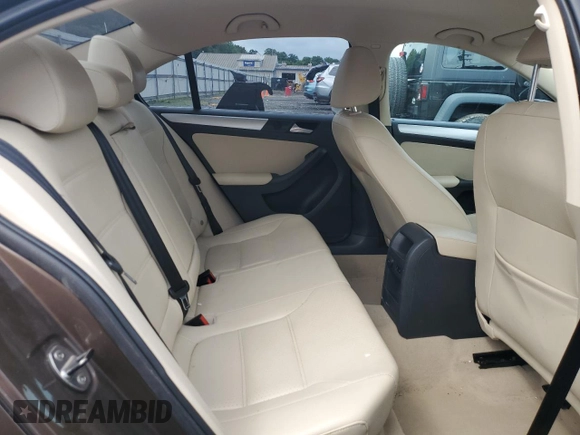 2013 Volkswagen Jetta SE with VIN 3VWDP7AJ8DM431330, listed as a Copart auction lot 56738795 with 114,151 mi miles and Salvage title. Bid and sale history available at DreamBid. Image 10.