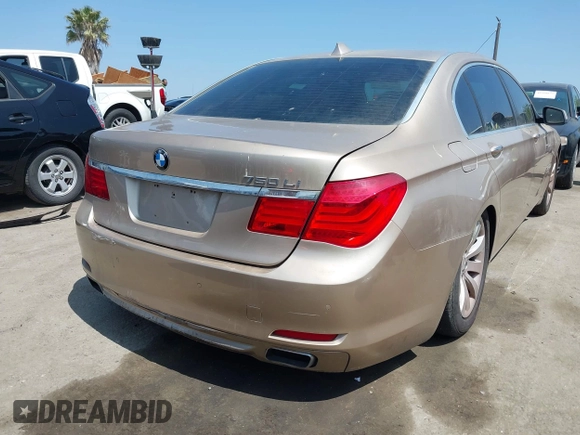 2009 BMW 7 Series 750Li z VIN WBAKB83539CY58774, wystawiony jako IAAI lot #42359891 z przebiegiem 102 561 mil mil oraz . Historia ofert i sprzedaży dostępna na DreamBid. Obrazek 4.