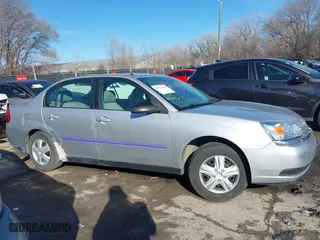 2005 Chevrolet Malibu with VIN 1G1ZS52F25F335113, listed as a IAAI auction lot 41637480 with 1 mi miles. Bid and sale history available at carsss.com. Image 12.