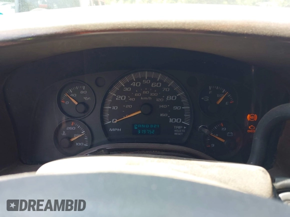 2004 Chevrolet Express Passenger with VIN 1GBFG15T041157045, listed as a IAAI auction lot 42486752 with 319,752 mi miles and . Bid and sale history available at DreamBid. Image 7.
