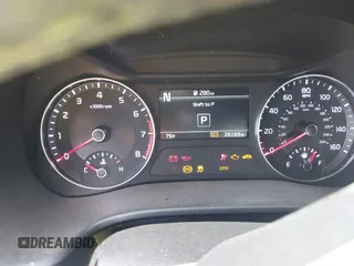 2023 Kia Forte GT-Line z VIN 3KPF54AD6PE670383, wystawiony jako IAAI lot #42020078 z przebiegiem 26 169 mil mil oraz . Historia ofert i sprzedaży dostępna na DreamBid. Obrazek 7.