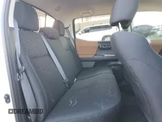 2020 Toyota Tacoma SR5 z VIN 3TMAZ5CN2LM115831, wystawiony jako Copart lot #59134155 z przebiegiem 116 532 mil mil oraz Szkoda całkowita • Salvage title. Historia ofert i sprzedaży dostępna na DreamBid. Obrazek 10.