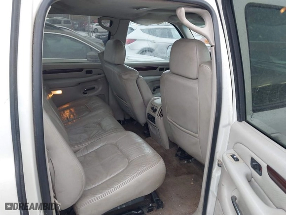 2002 Cadillac Escalade EXT with VIN 3GYEK63N32G339189, listed as a IAAI auction lot 41405674 with 209156 miles. Bid and sale history available at carsss.com. Image 8.