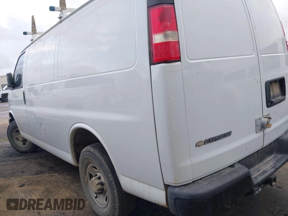 2017 Chevrolet Express Cargo Van with VIN 1GCWGAFF6H1176404, listed as a IAAI auction lot 42014572 with 104,378 mi miles. Bid and sale history available at carsss.com. Image 3.