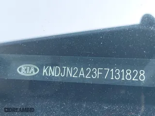 2015 Kia Soul with VIN KNDJN2A23F7131828, listed as a IAAI auction lot 41945277 with 150,000 mi miles. Bid and sale history available at carsss.com. Image 9.
