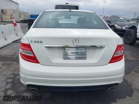 2011 Mercedes-Benz C 300 Sport с VIN WDDGF5EBXBR146530, выставлен на аукционе IAAI как лот 40389541 с пробегом 108 831 миль миль и . История ставок и продаж доступна на DreamBid. Изображение 16.