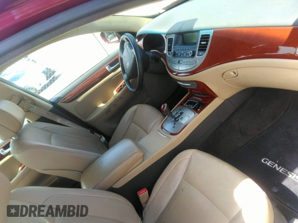2013 Hyundai Genesis 3.8L z VIN KMHGC4DD8DU212407, wystawiony jako IAAI lot #42237644 z przebiegiem 113 143 mil mil oraz . Historia ofert i sprzedaży dostępna na DreamBid. Obrazek 5.