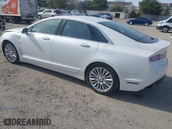 2016 Lincoln MKZ with VIN 3LN6L2J91GR620193, listed as a IAAI auction lot 41807038 with 61,235 mi miles. Bid and sale history available at carsss.com. Image 3.