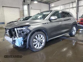 2020 Infiniti QX50 Luxe z VIN 3PCAJ5M3XLF101376, wystawiony jako Copart lot #55224945 z przebiegiem 61 065 mil mil oraz Szkody całkowita. Historia ofert i sprzedaży dostępna na DreamBid. Obrazek 1.