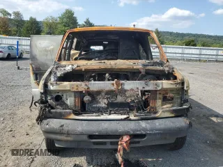 2004 Ford Econoline Cargo z VIN 1FTNE24LX4HA56316, wystawiony jako Copart lot #70838654 z przebiegiem Nie podano mil oraz Szkoda całkowita • Salvage title. Historia ofert i sprzedaży dostępna na DreamBid. Obrazek 5.