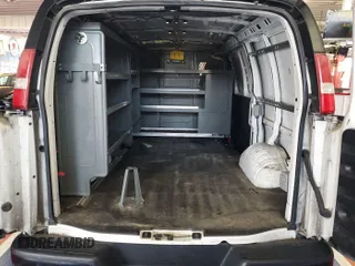 2017 Chevrolet Express Cargo z VIN 1GCWGAFF7H1248369, wystawiony jako IAAI lot #42844628 z przebiegiem 173 570 mil mil oraz . Historia ofert i sprzedaży dostępna na DreamBid. Obrazek 10.