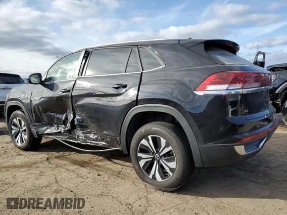 2024 Volkswagen Atlas SE with VIN 1V2LE2CA9RC261815, listed as a Copart auction lot 87261894 with 3,680 mi miles and Clean title. Bid and sale history available at DreamBid. Image 2.