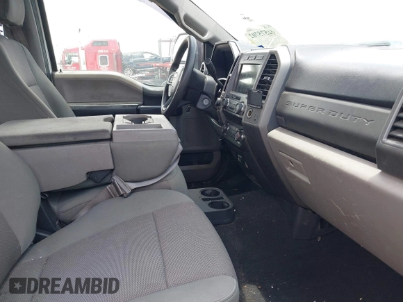 2019 Ford F-250 XL with VIN 1FT7W2BT7KEG38882, listed as a IAAI auction lot 42575702 with Not provided miles and . Bid and sale history available at DreamBid. Image 5.
