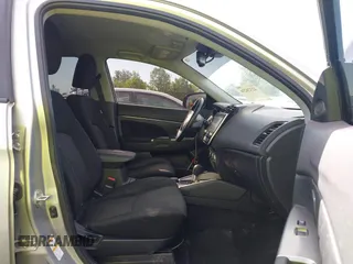 2021 Mitsubishi Outlander ES z VIN JA4ARUAU7MU017700, wystawiony jako IAAI lot #42320238 z przebiegiem 120 999 mil mil oraz . Historia ofert i sprzedaży dostępna na DreamBid. Obrazek 5.