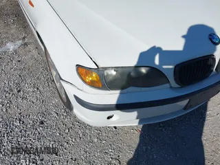 2005 BMW 3 Series 325i with VIN WBAAZ33415KP92369, listed as a IAAI auction lot 41828024 with 180,881 mi miles and . Bid and sale history available at DreamBid. Image 6.