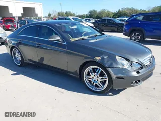 2006 Mercedes-Benz CLS-Class with VIN WDDDJ75X16A070631, listed as a IAAI auction lot 41239968 with 177,973 mi miles. Bid and sale history available at carsss.com. Image 1.