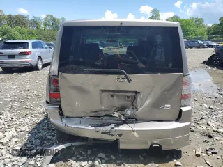 2005 Scion xB z VIN JTLKT324154018724, wystawiony jako Copart lot #55812565 z przebiegiem 117 745 mil mil oraz Szkoda całkowita • Salvage title. Historia ofert i sprzedaży dostępna na DreamBid. Obrazek 6.
