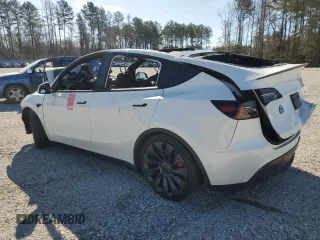 2024 Tesla Model Y Performance z VIN 7SAYGDEF5RF183755, wystawiony jako Copart lot #47230175 z przebiegiem Nie podano mil oraz Szkoda całkowita • Salvage title. Historia ofert i sprzedaży dostępna na DreamBid. Obrazek 2.