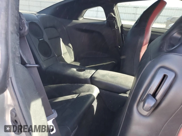 2013 Nissan GT-R Premium z VIN JN1AR5EF7DM260854, wystawiony jako Copart lot #42809575 z przebiegiem Nie podano mil oraz Szkoda całkowita • Salvage title. Historia ofert i sprzedaży dostępna na DreamBid. Obrazek 10.