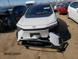 2023 Toyota bZ4X XLE z VIN JTMABACA4PA012665, wystawiony jako Copart lot #47674964 z przebiegiem 21 844 mil mil oraz Szkoda całkowita • Salvage title. Historia ofert i sprzedaży dostępna na DreamBid. Obrazek 5.