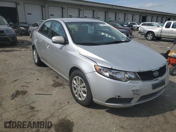 2010 Kia Forte EX z VIN KNAFU4A22A5828445, wystawiony jako Copart lot #51564313 z przebiegiem 114 961 mil mil oraz Szkoda całkowita • Salvage title. Historia ofert i sprzedaży dostępna na DreamBid. Obrazek 4.