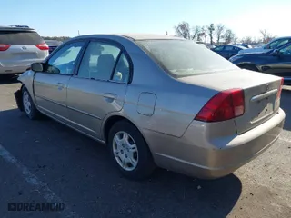 2002 Honda Civic LX with VIN 2HGES16642H552358, listed as a IAAI auction lot 40757858 with 138,320 mi miles. Bid and sale history available at carsss.com. Image 3.