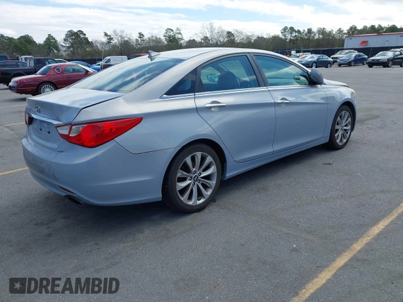 2013 Hyundai Sonata Limited with VIN 5NPEC4AC3DH666923, listed as a IAAI auction lot 41799016 with 210,388 mi miles and . Bid and sale history available at carsss.com. Image 4.