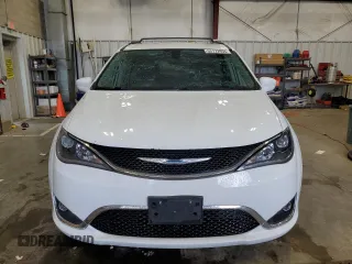 2017 Chrysler Pacifica Touring L with VIN 2C4RC1BGXHR831361, listed as a Copart auction lot 55172955 with 104,116 mi miles and Non Repairable. Bid and sale history available at DreamBid. Image 5.