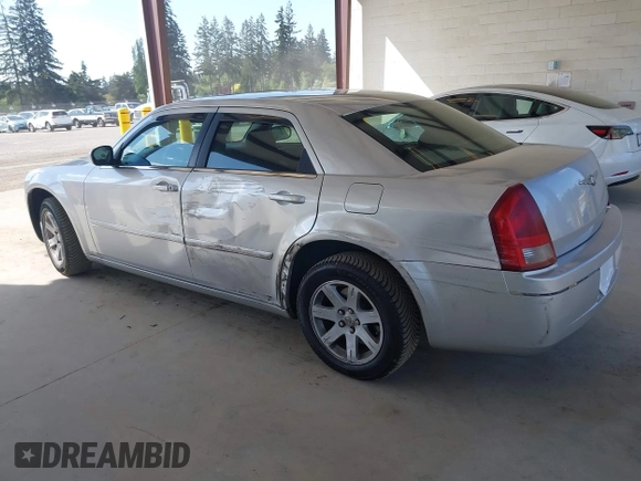 2005 Chrysler 300 Touring with VIN 2C3JA53G75H687752, listed as a IAAI auction lot 42190758 with 170,269 mi miles and . Bid and sale history available at DreamBid. Image 3.