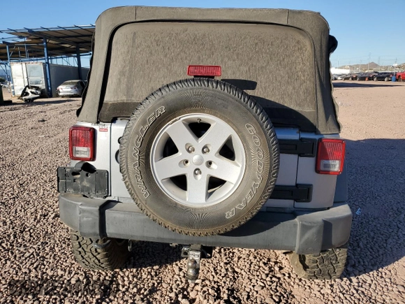 2018 Jeep Wrangler JK Unlimited Sport S with VIN 1C4HJWDG4JL925942, listed as a Copart auction lot 79222724 with 107,036 mi miles and Salvage Title. Bid and sale history available at carsss.com. Image 6.